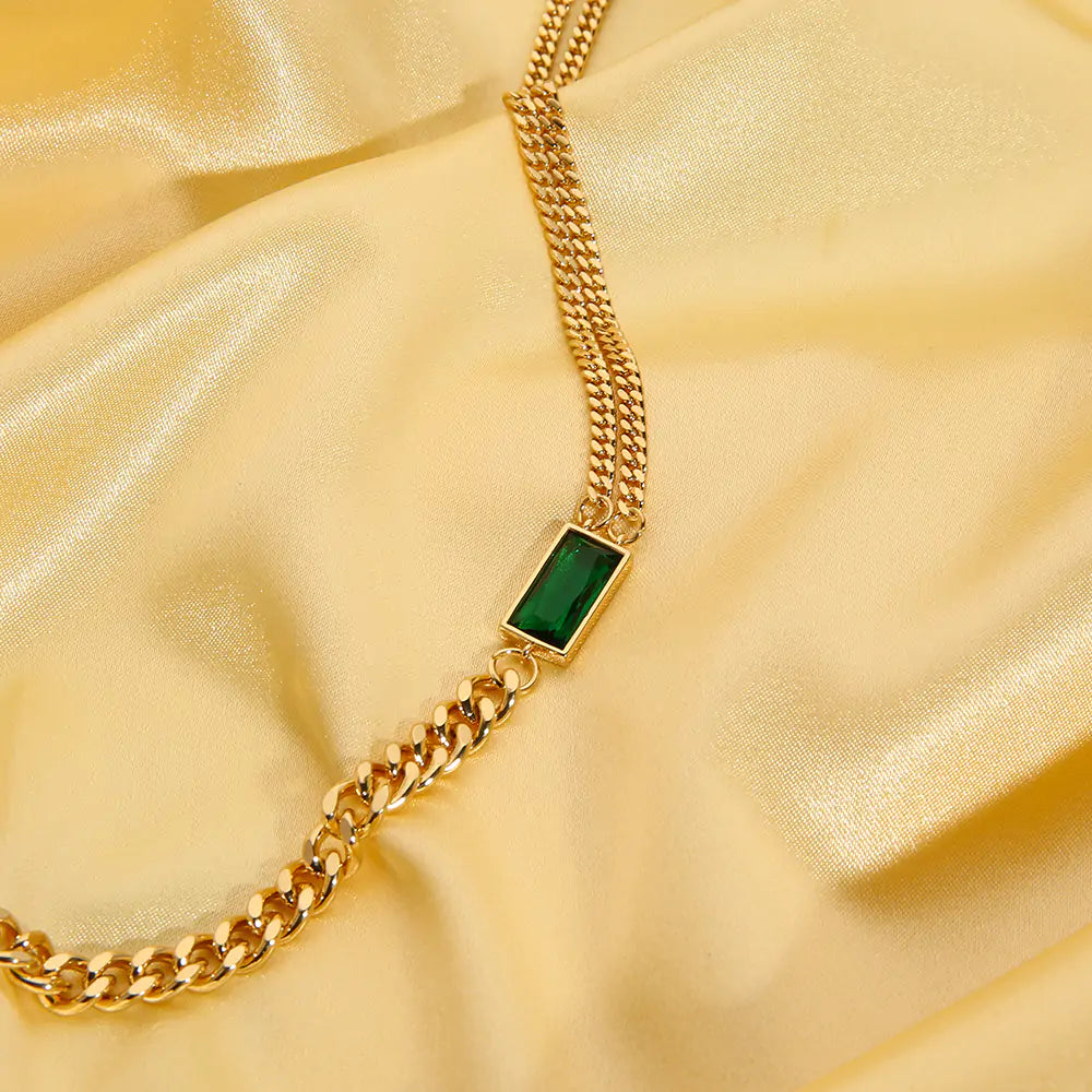 VIELLA EMERALD ESSENCE NECKLACE